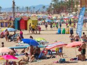 Els rentapeus de les platges del Fortí i Fora Forat ja funcionen