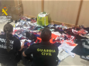 La Guardia Civil interviene 900 artículos falsificados en un operativo conjunto con la Policía Local de Peñíscola